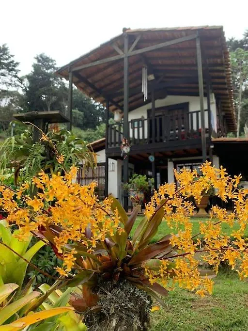 El Barranquero Villa Cali 0*,