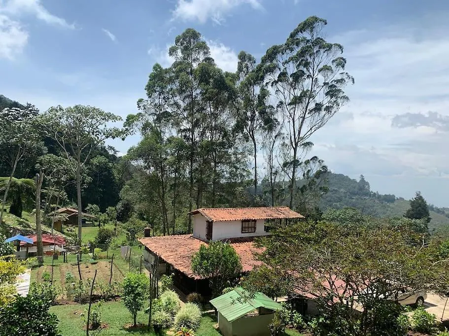 El Barranquero Villa Cali